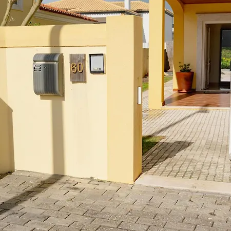 Ocean & Me - With Pool In Santa Cruz بيت للعطل *